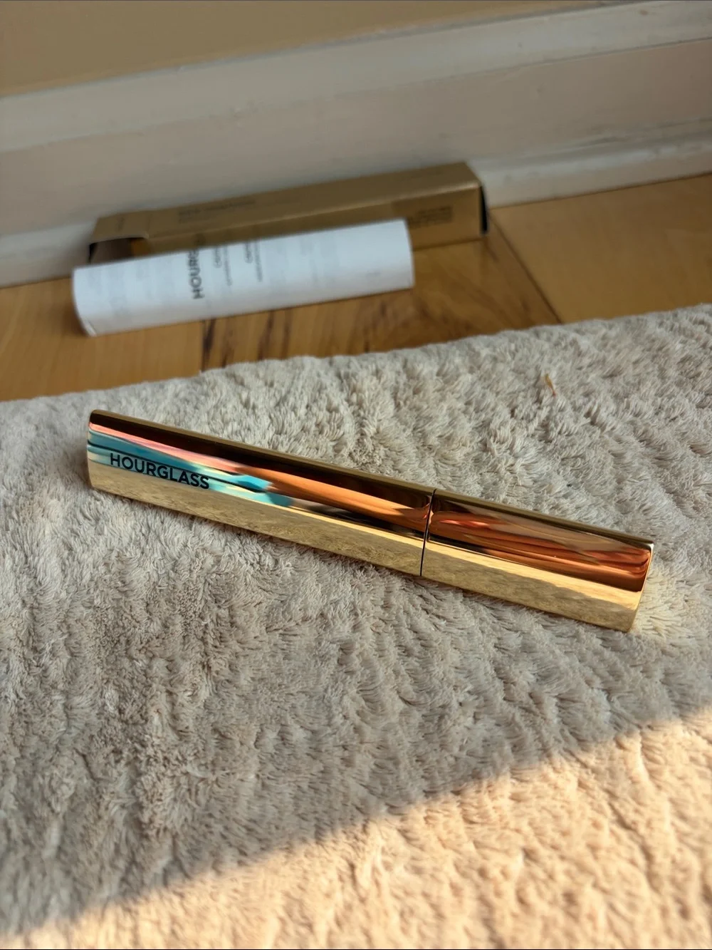 Hourglass mascara in ultra black